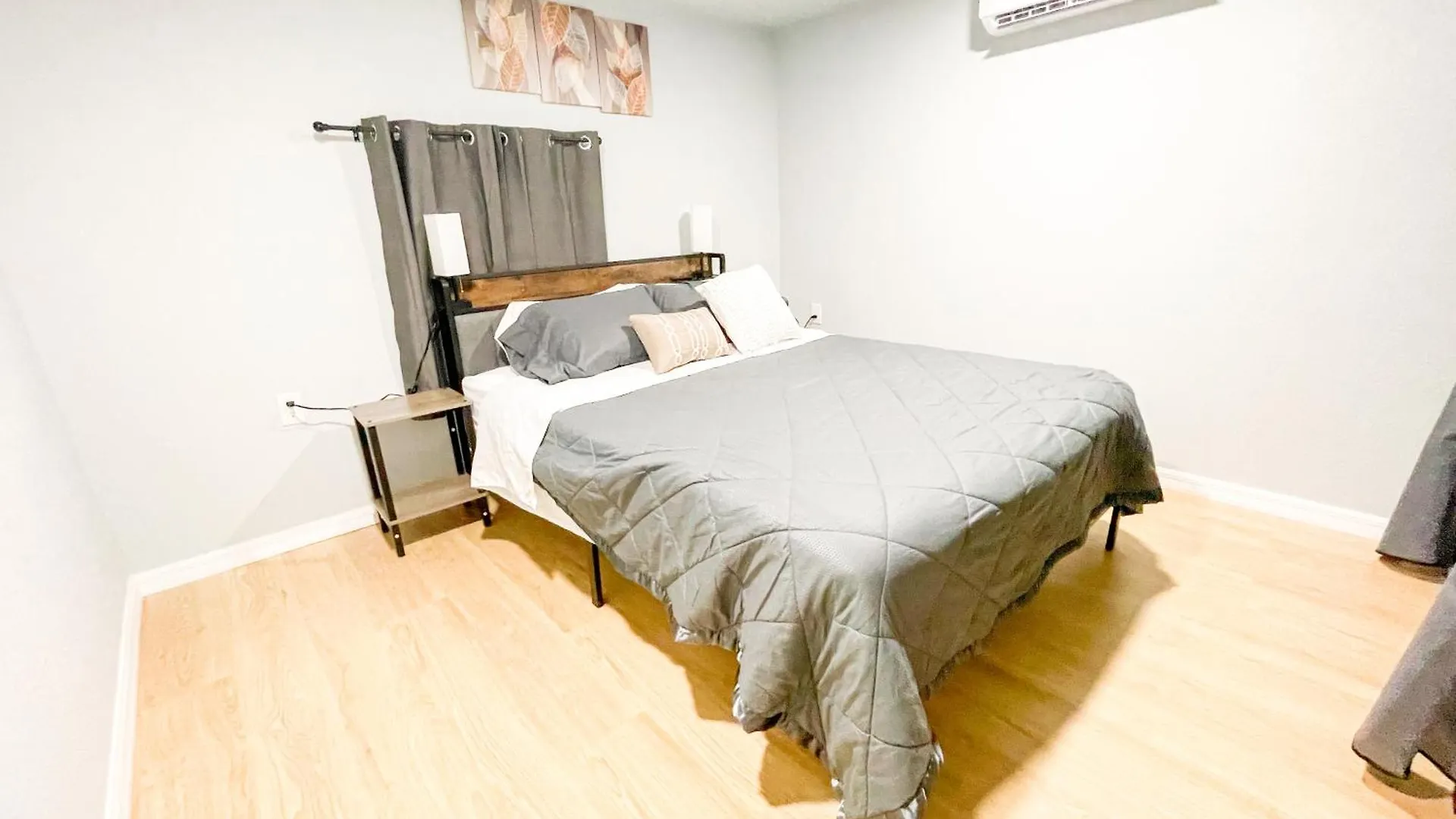 Beautiful Room In Prime Location Pinellas Park Homestay